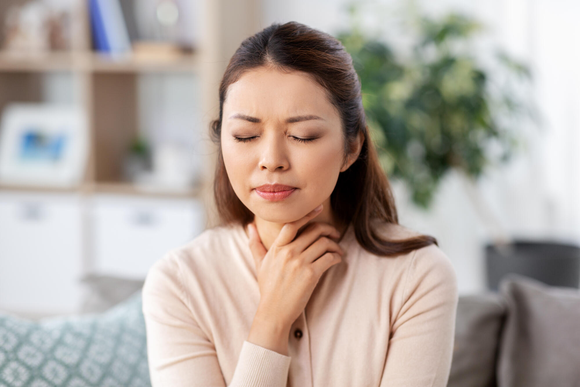 what are the early warning signs of thyroid problems?